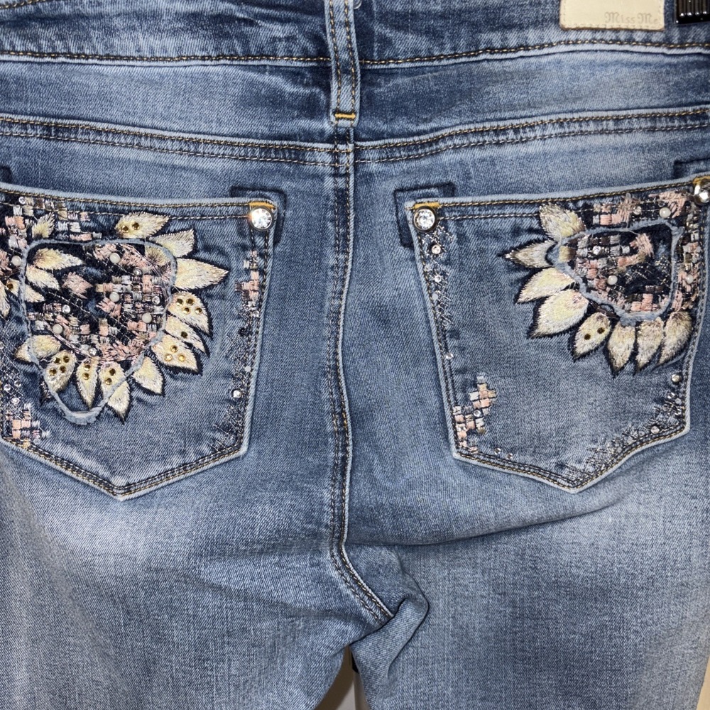Miss Me Chloe Boot Mid Rise Dark Wash Jeans Size 32 Embroidered Feather Cowgirl